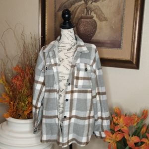 Like New Shacket Flannel.           #133